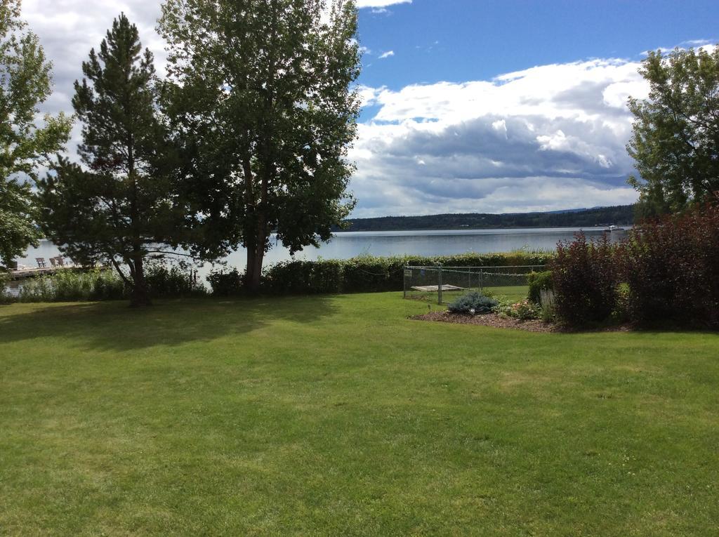Robert'S Roost Rv Park Resort 퀘스넬 외부 사진