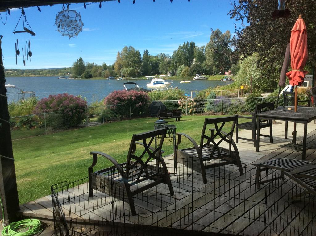 Robert'S Roost Rv Park Resort 퀘스넬 외부 사진